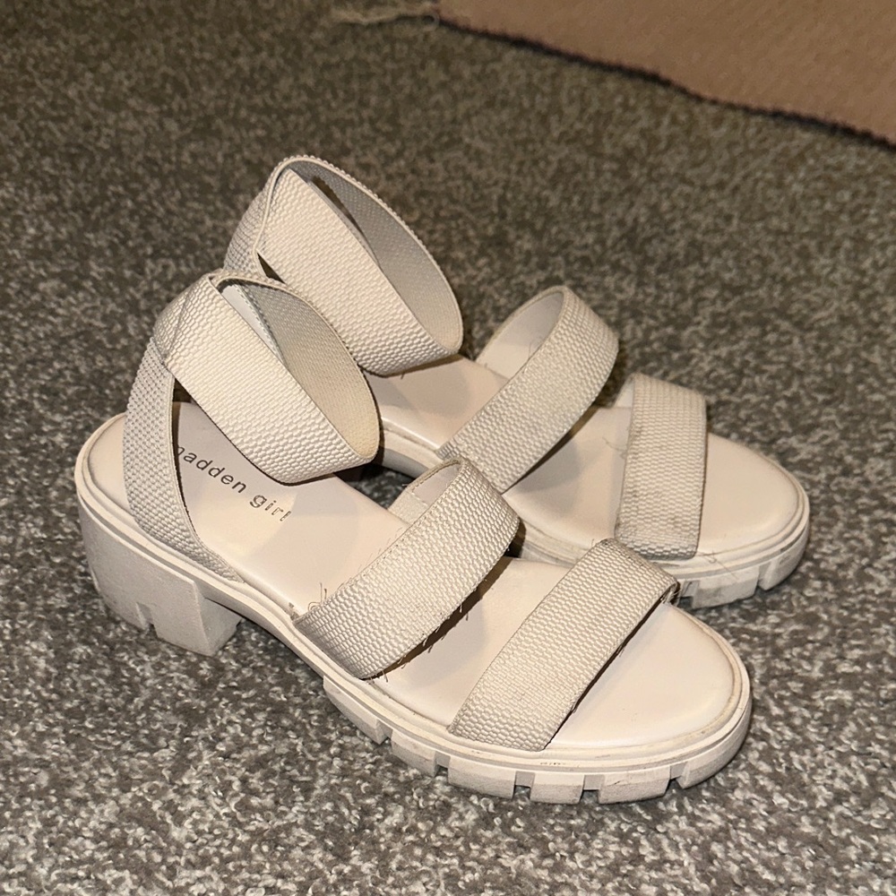 Madden Girl Women's Beige Chunky Sandals